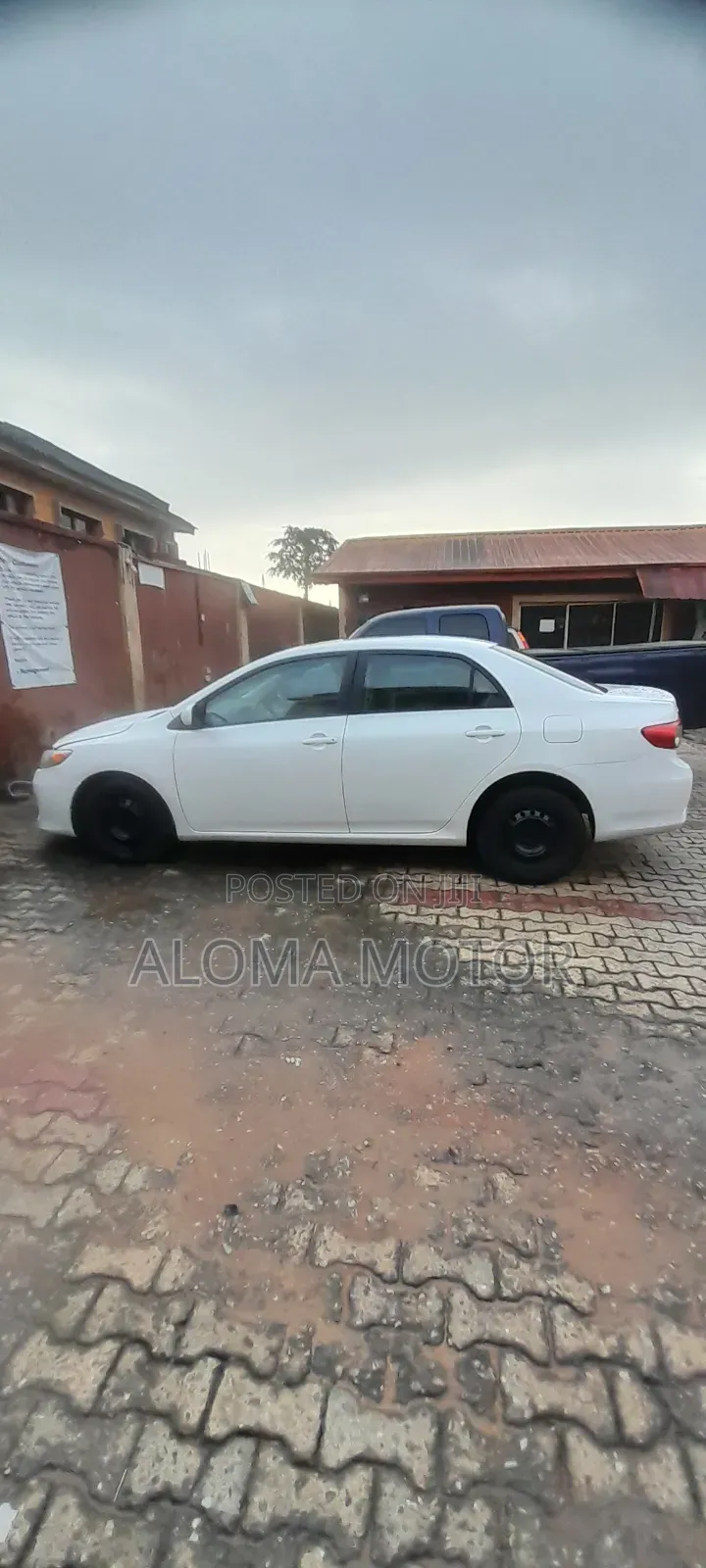 Toyota Corolla 2011 Off white