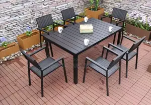 Luxurious Restaurant Chairs With Table