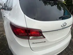 Hyundai Santa Fe 2017 White