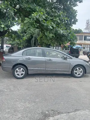 Honda Civic 2006 Gray