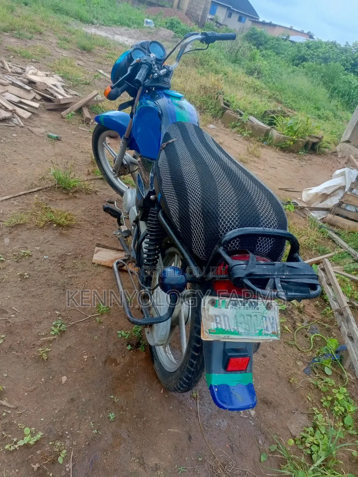 TVS HLX Plus ES 2020 Blue