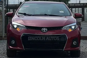 Toyota Corolla S 4dr Sedan (1.8L 4cyl CVT) 2014 Red