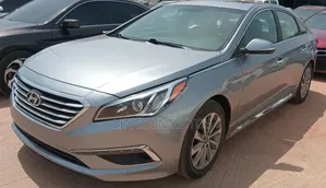 Hyundai Sonata Sport 2.0T Sedan FWD (2.0L 4cyl 6A) 2016 Gray