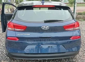 Hyundai Elantra Value Edition Sedan FWD (2.0L 4cyl 6A) 2017 Blue