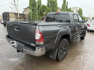 Toyota Tacoma 2009 Gray