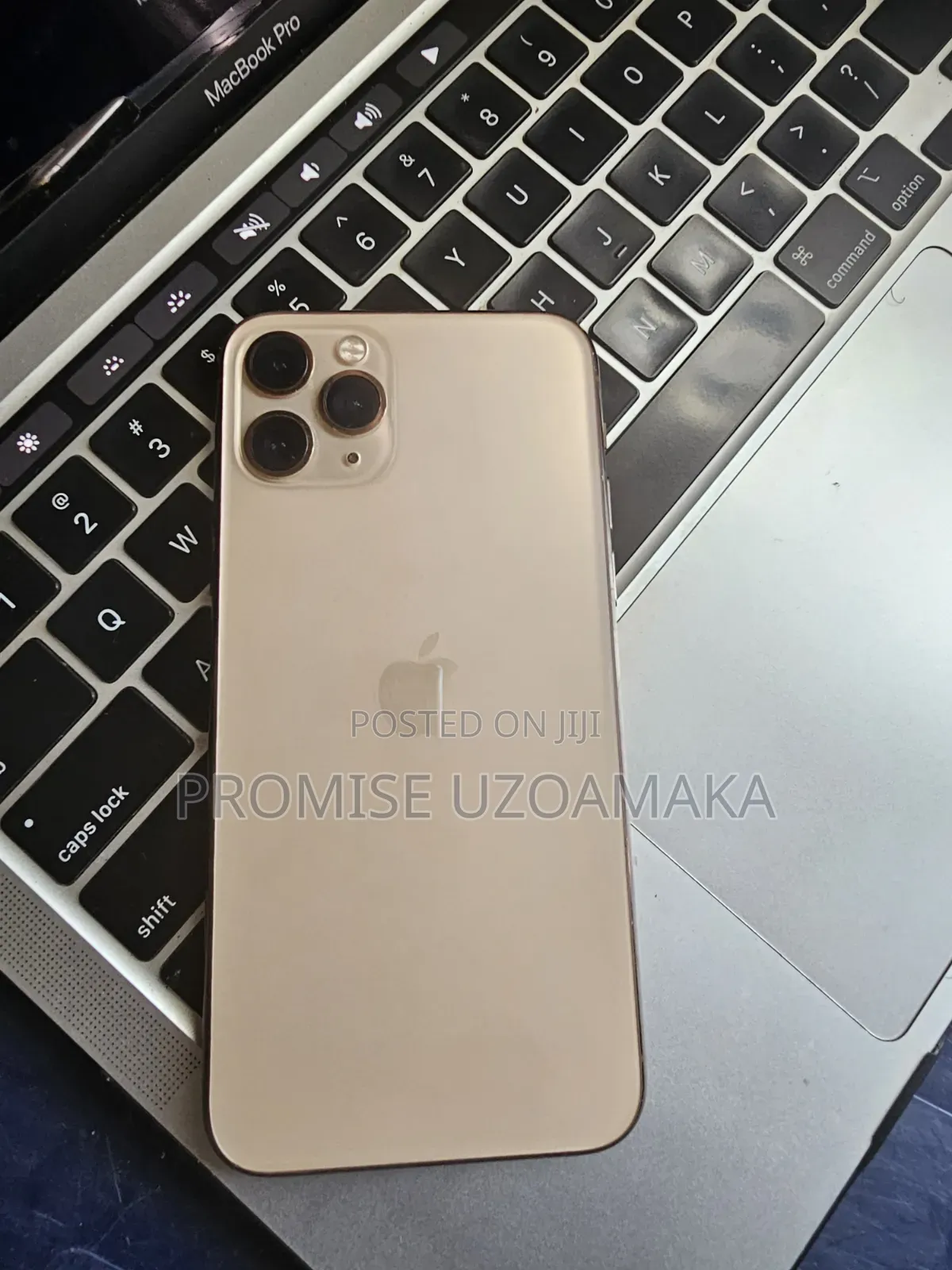 Apple iPhone 11 64 GB Gold