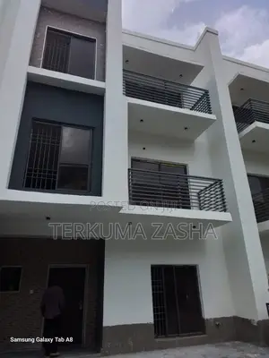 4bdrm Townhouse/Terrace in Kaura for sale
