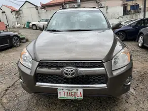 Toyota RAV4 3.5 Limited 4x4 2010 Brown
