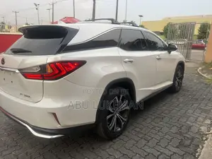 Lexus RX 350L Luxury FWD 2019 White