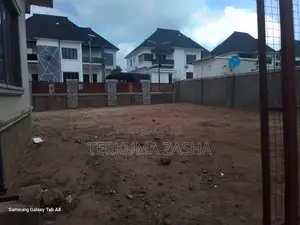 6bdrm Duplex in Kukwuaba, Wuye for sale