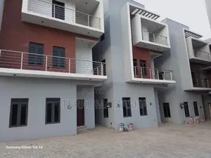4bdrm Townhouse/Terrace in Mabushi for sale