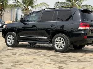Toyota Land Cruiser 2018 Black