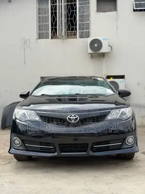 Toyota Camry SE V6 4dr Sedan (3.5L 6cyl 6A) 2013 Black