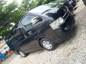 Toyota HiAce 2011 Black