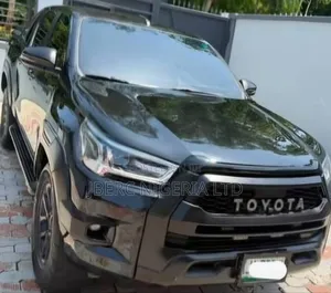 Toyota Hilux 2021 Black
