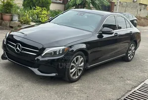 Mercedes-Benz C300 2015 Black