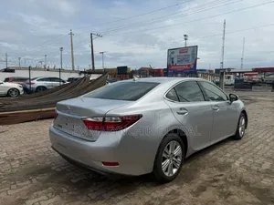 Lexus ES 350 FWD 2013 Silver