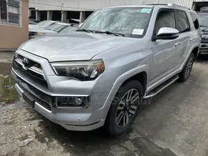 Toyota 4-Runner Limited 4dr SUV 4WD (4.0L 6cyl 5A) 2015 Silver