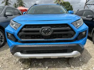 Toyota RAV4 Adventure 2021 Blue