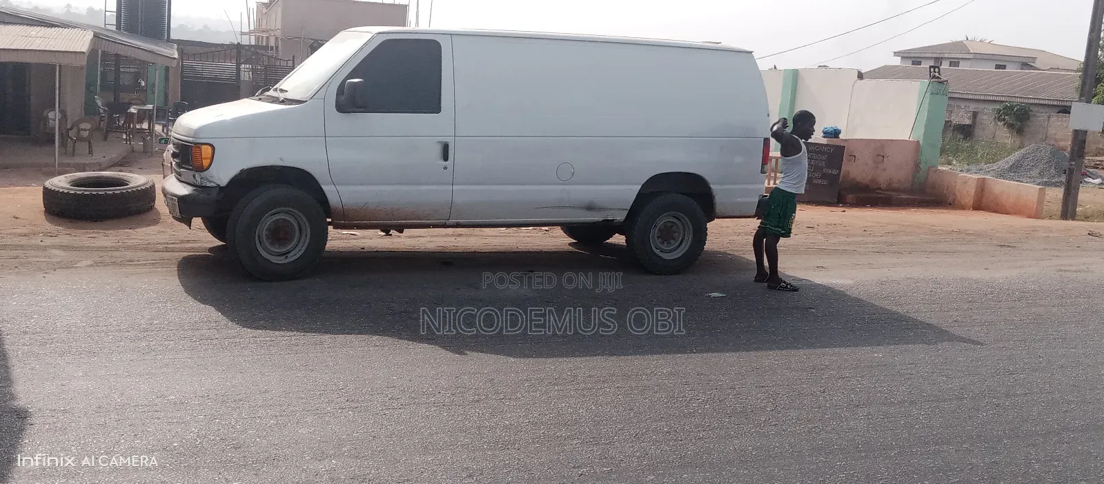 Ford E350 2006 White