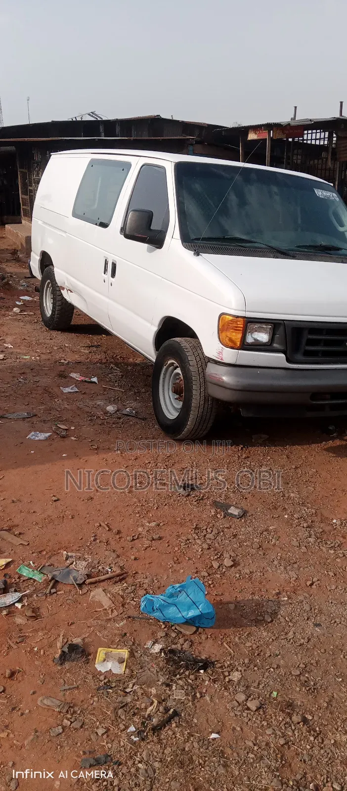 Ford E350 2006 White