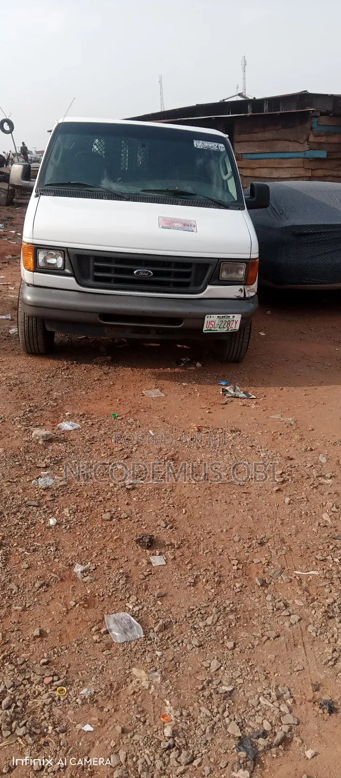 Ford E350 2006 White