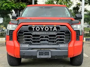 Toyota Tundra Platinum CrewMax 6.5' Bed 2023 Red