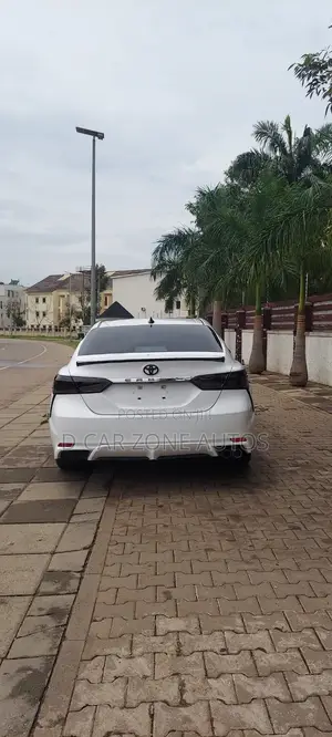 Toyota Camry 2021 Off white