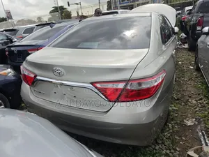 Toyota Camry 2015 Gold