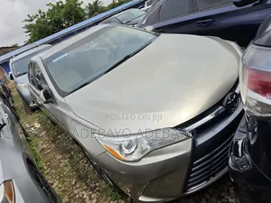 Toyota Camry 2015 Gold