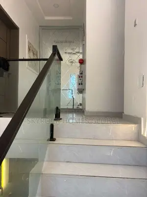 Furnished 4bdrm Duplex in Thomas Estate for rent
