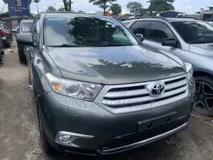 Toyota Highlander Limited 2012 Green