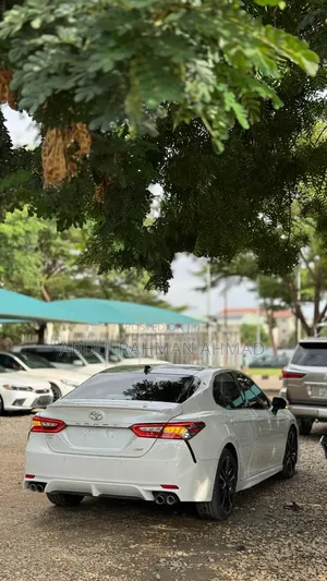 Toyota Camry 2019 White