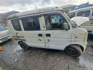 Suzuki Every 2012 White