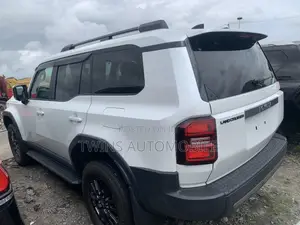 Toyota Land Cruiser 2025 White