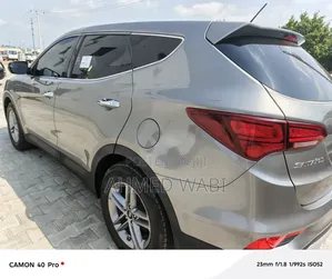 Hyundai Santa Fe SE FWD 2018 Gray
