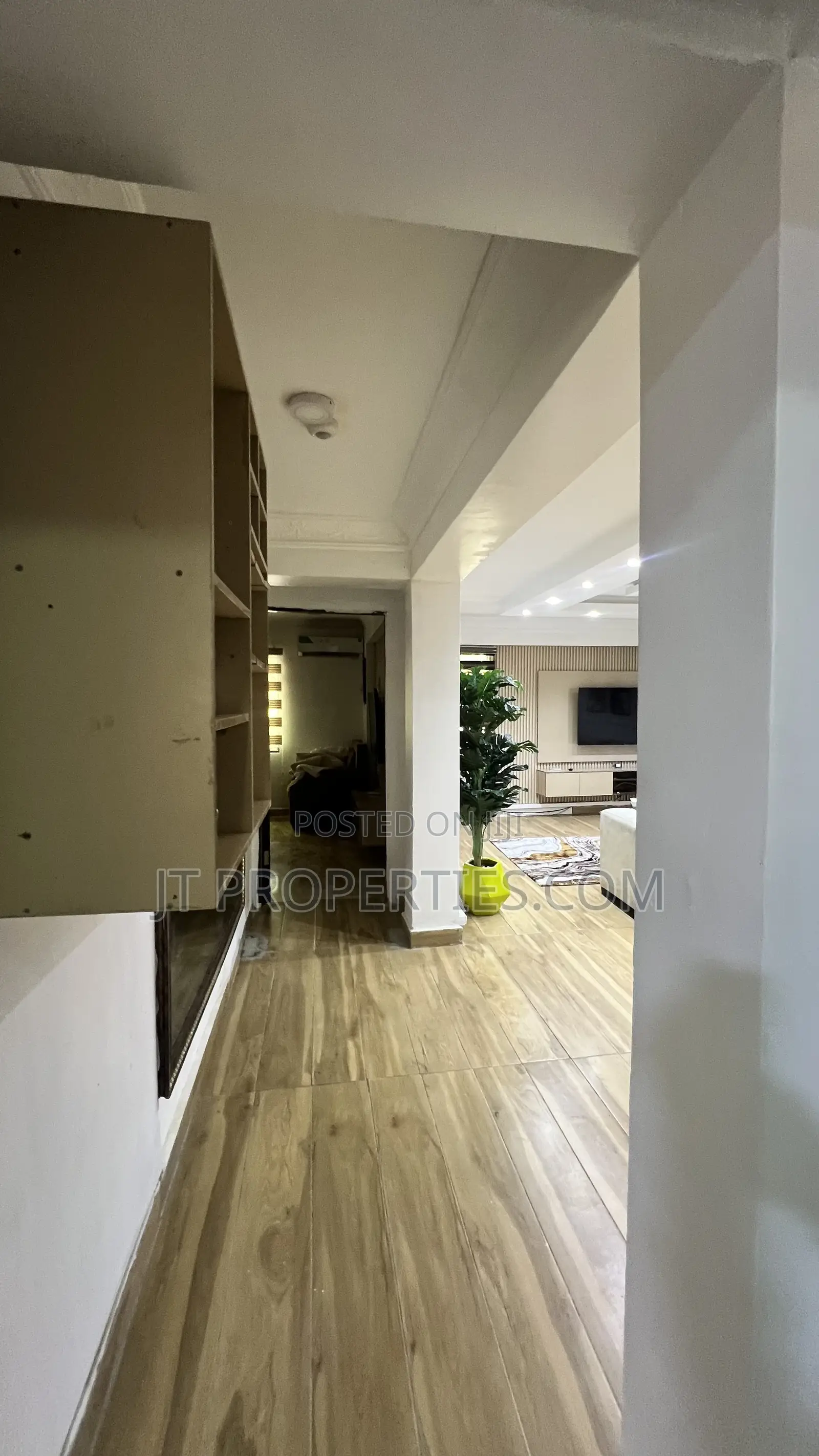 Beautifully Designed 2bed Wuse 2