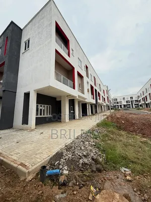 4bdrm Duplex in Kaura for sale