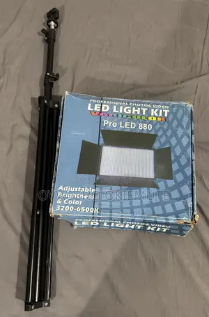 Clean Pro Led 880 Video Light Kit + 7ft Tripod Stand Complete