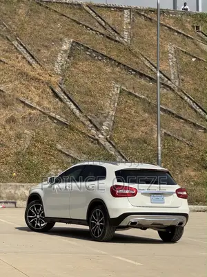 Mercedes-Benz GLA 250 2015 White
