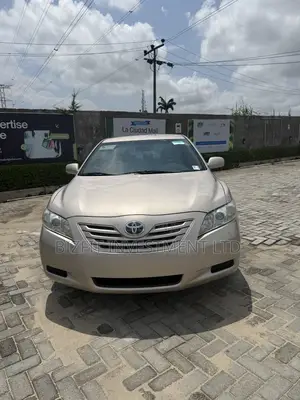 Toyota Camry 2.4 LE 2008 Gold