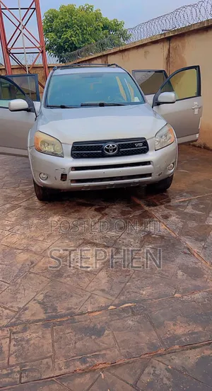 Toyota RAV4 2008 Gold