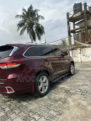 Toyota Highlander Limited V6 4x4 (3.5L 6cyl 6A) 2016 Burgundy