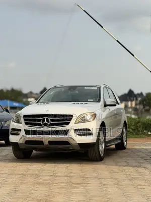 Mercedes-Benz M Class ML350 4dr SUV (3.5L 6cyl 7A) 2014 White