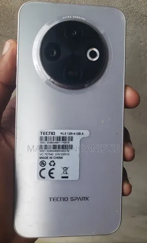 Tecno Spark 30C 128 GB Silver