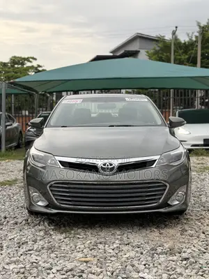 Toyota Avalon XLE Sedar FWD (3.5L 6cyl 6A) 2013 Green