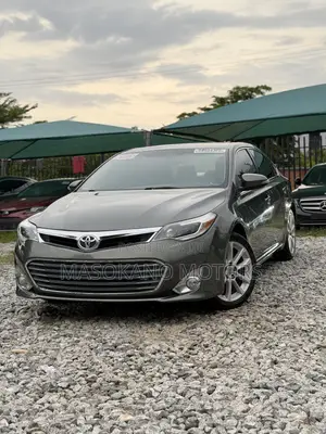 Toyota Avalon XLE Sedar FWD (3.5L 6cyl 6A) 2013 Green