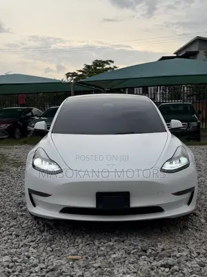 Tesla Model 3 2023 White