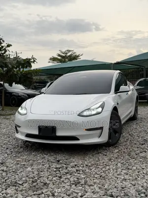 Tesla Model 3 2023 White