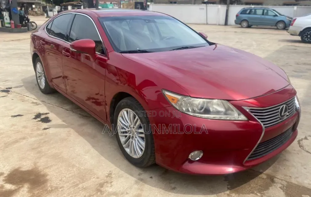 Lexus ES 2014 Red